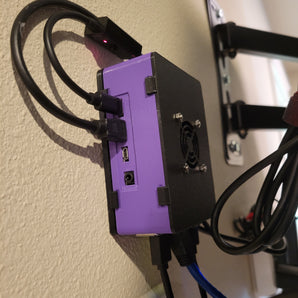 Raspberry Pi 4 Väggmonteringsfodral med m.2 SSD Bay