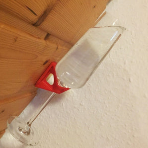 Elegant champagneglashållare för väggmontering