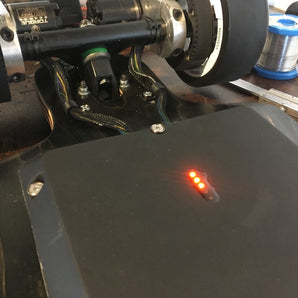 Trådklämma för elektrisk skateboard