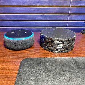 Stenpiedestal och skydd för Amazon Echo Dot (3:e generationen)