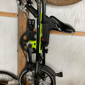 Strida väggfäste för hopfällbar cykel – Optimera din förvaring