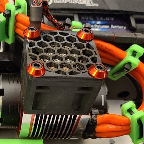 Tekno MT410 Kabelhantering för motorkablar