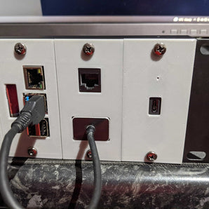 Raspberry Pi USB3 Hub & Extra Nätverksport - 19" 2U Rackmonteringsadapter