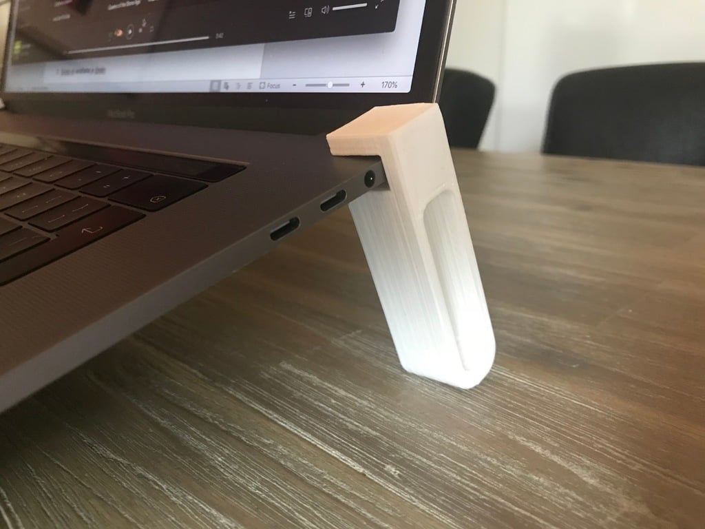 Enkel hållare för Macbook Pro