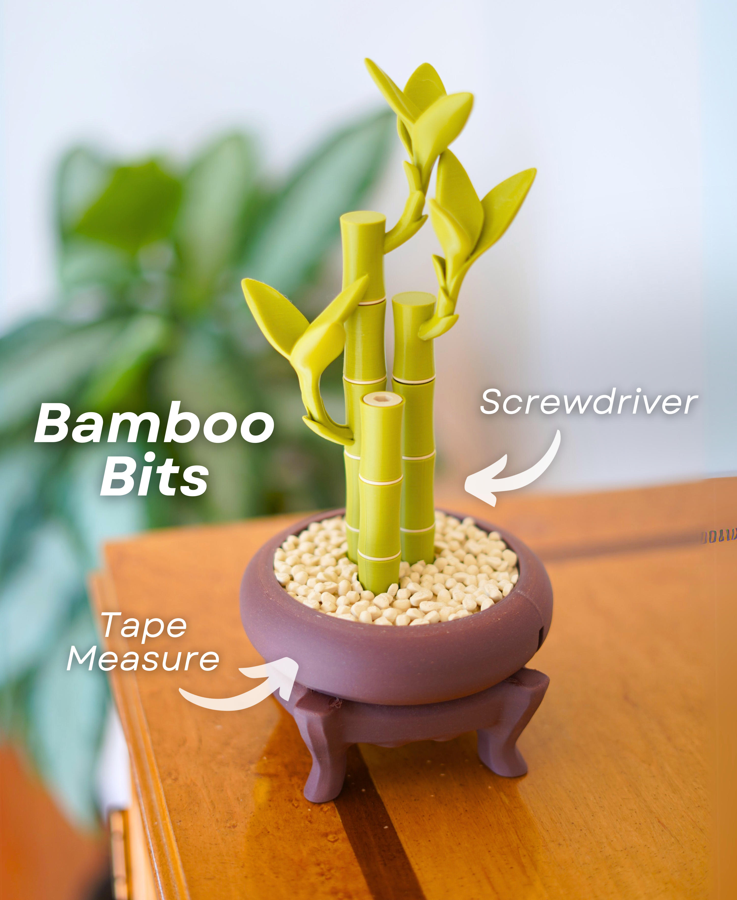 Bamboo Bits: Elegant Værktøjsopbevaring til Skrivebordet