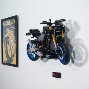 Väggfäste för LEGO Technic Yamaha MT-10 SP