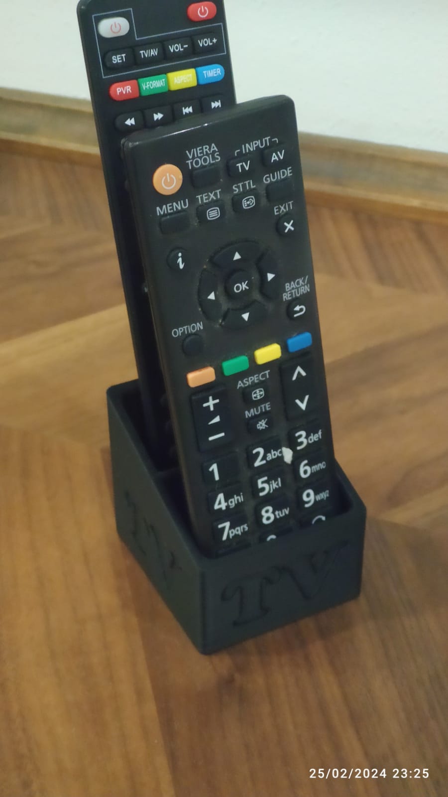 TV-fjärrkontrollhållare för köket