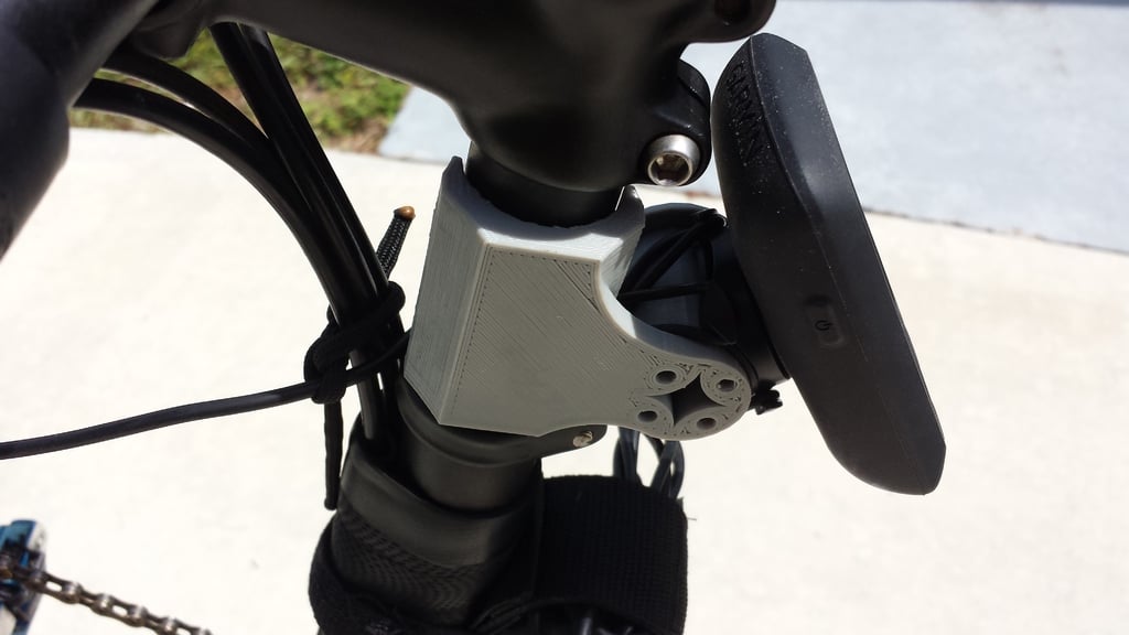 Vertikalt cykelfäste för GPS och ljus