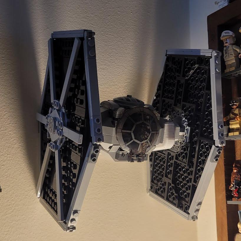 Väggfäste för Lego Star Wars TIE Fighter