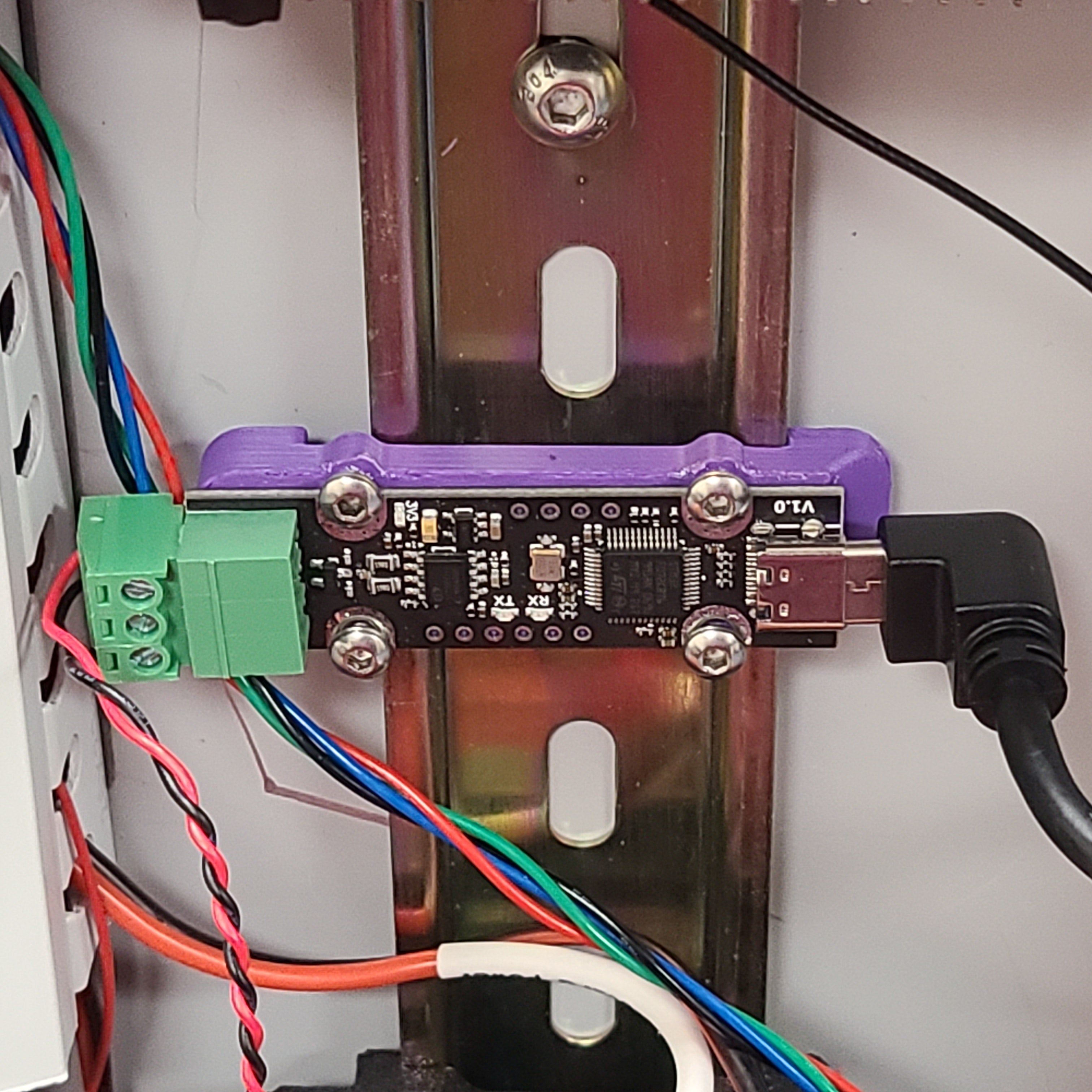 Fysetc UCan DIN Rail Clip med plats för större USB-C-kontakt