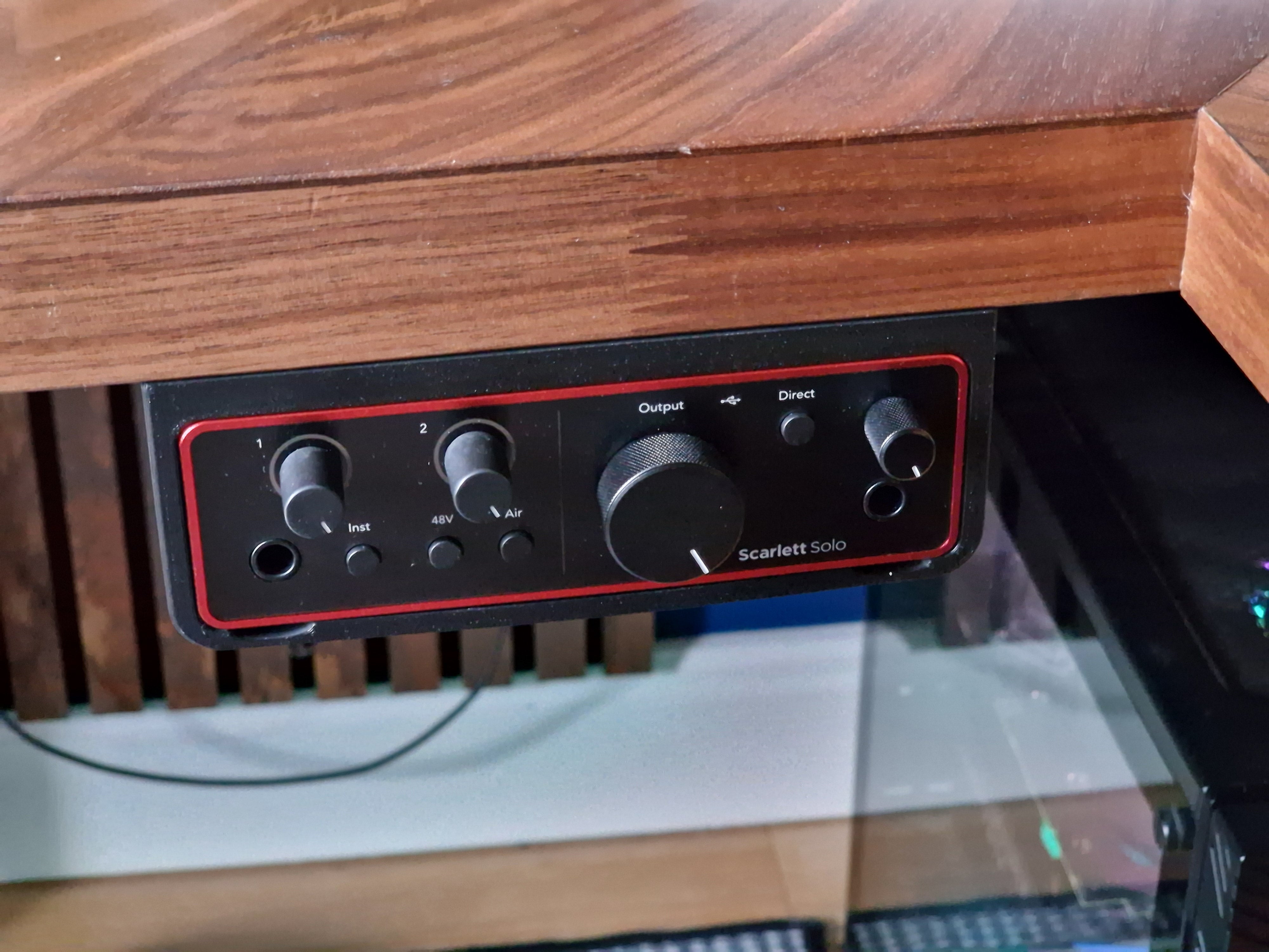 Under-skrivebordsbeslag til Focusrite Scarlett Solo 4. Gen