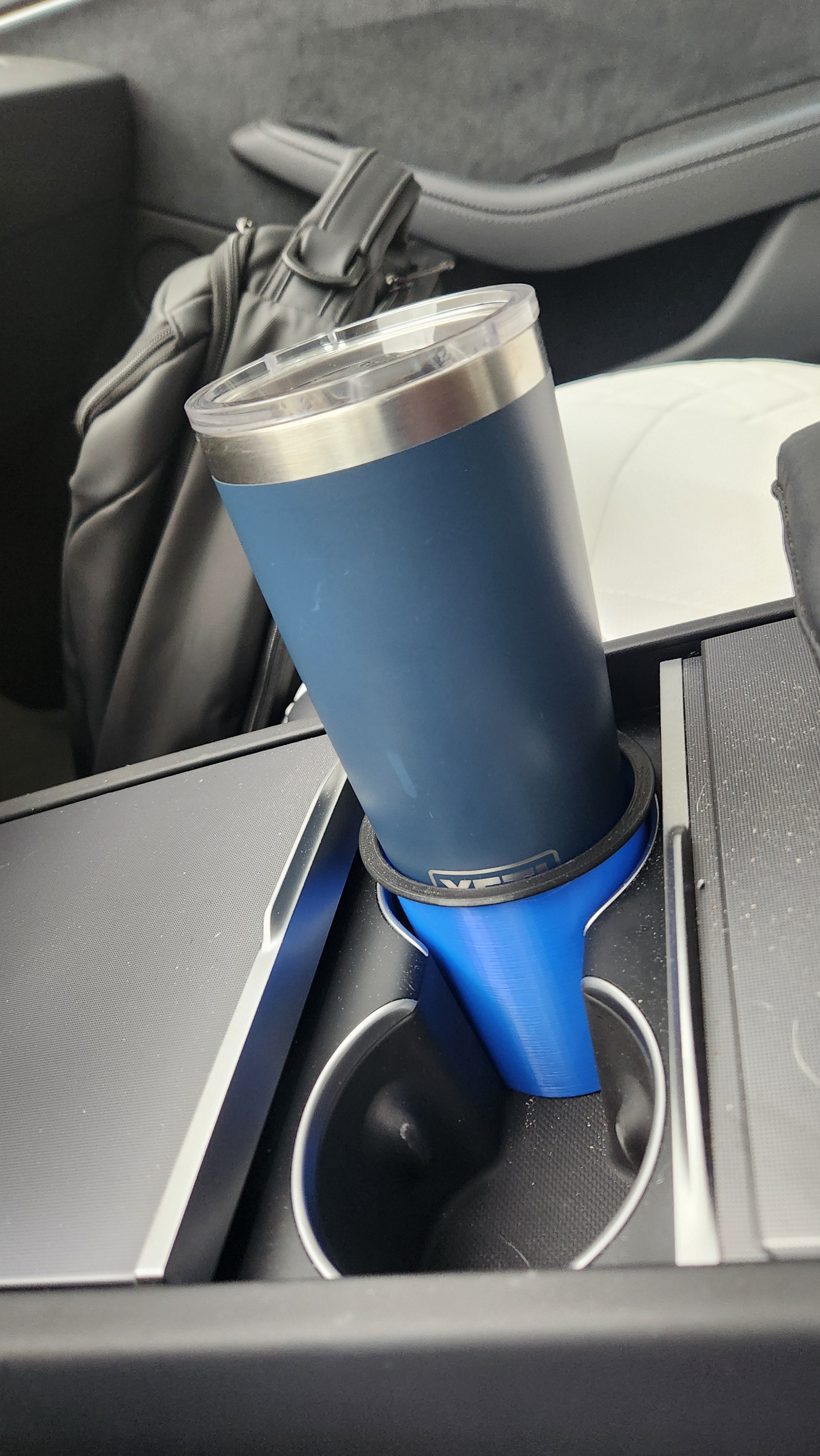 Flexibel mugghållare för Tesla Model 3 Highland