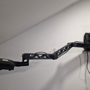 Justerbart väggfäste med arm för LED-lampor och TV