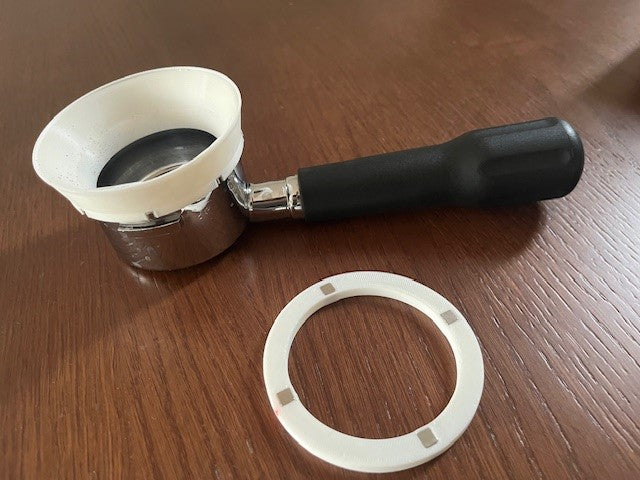57 mm magnetisk doseringstratt för espressoportafilter (Lelit)