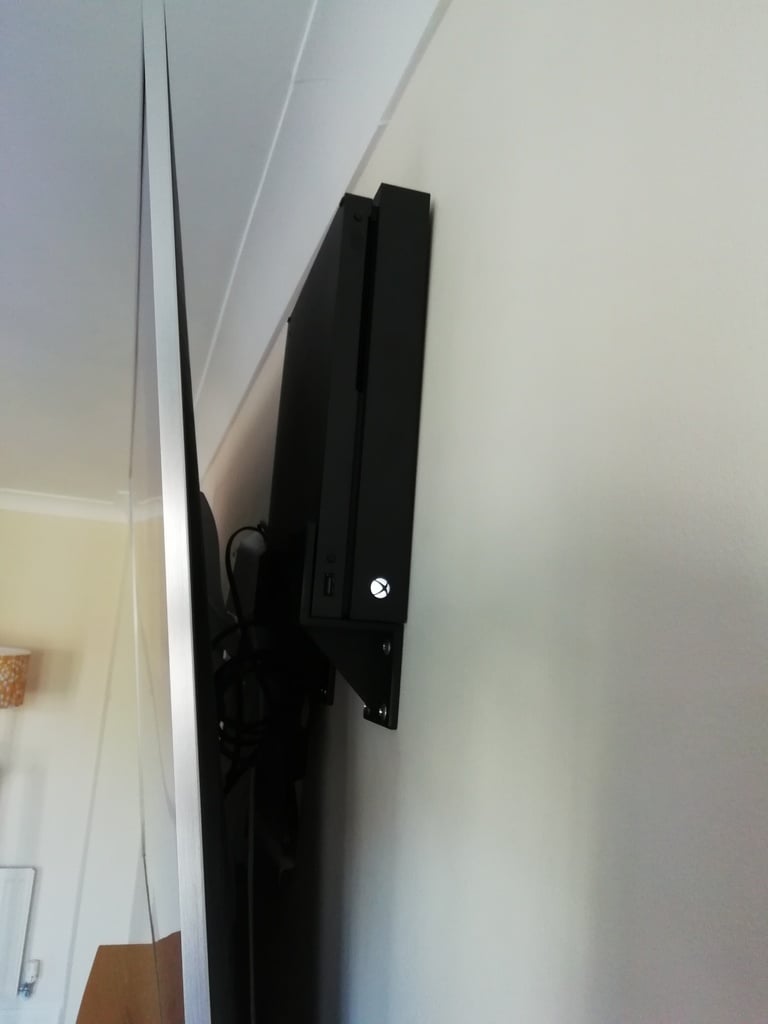 XBox One X - Väggfäste