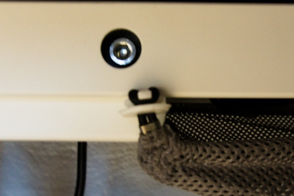 Ikea Bekant/Galant skrivbord - kabelhantering nätmonteringssystem