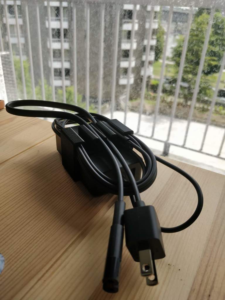 Surface Pro 6 - Kabelhållare för nätsladd