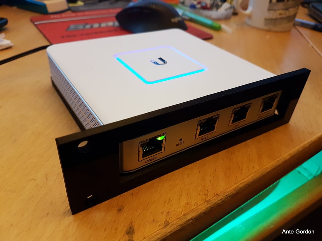 Ubiquiti Unifi USG Rackmonteringsfäste 19"