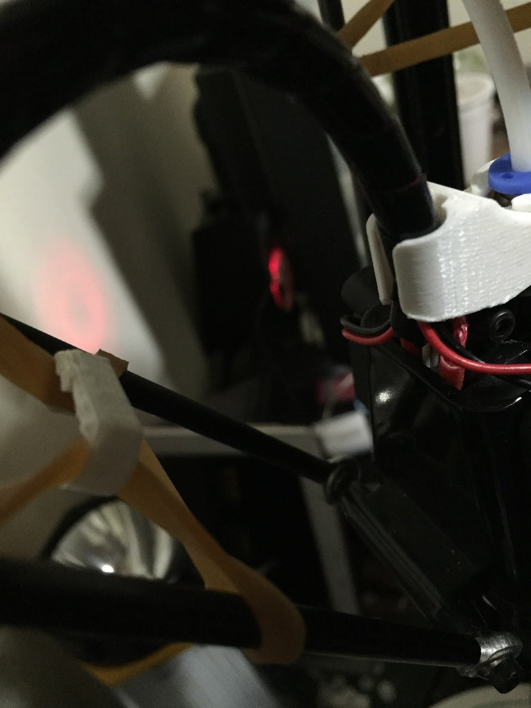 Trådklämma för Hot End för MikroMake 3D-skrivare