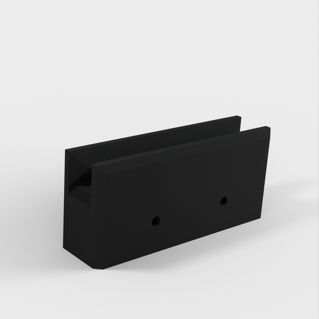 Bricka för Bekant skrivbord från IKEA för USB-C-adaptrar