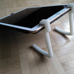 Minimalistiskt iPad-stativ för kreativt arbete