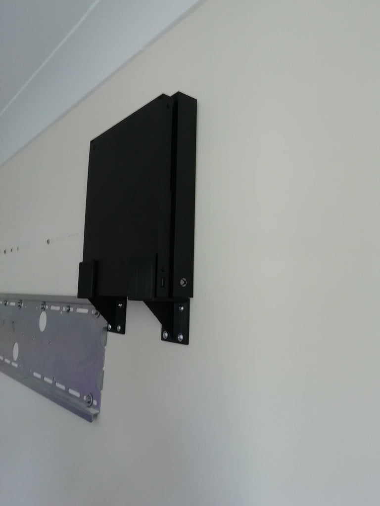 XBox One X - Väggfäste