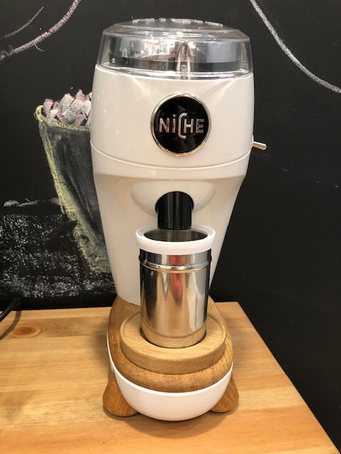 Nisch Zero Grind Cup tratt för La Pavoni