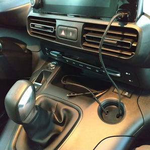 USB-kabelhållare för Peugeot Rifter, Citroën Berlingo &amp; Opel Combo (2018+)