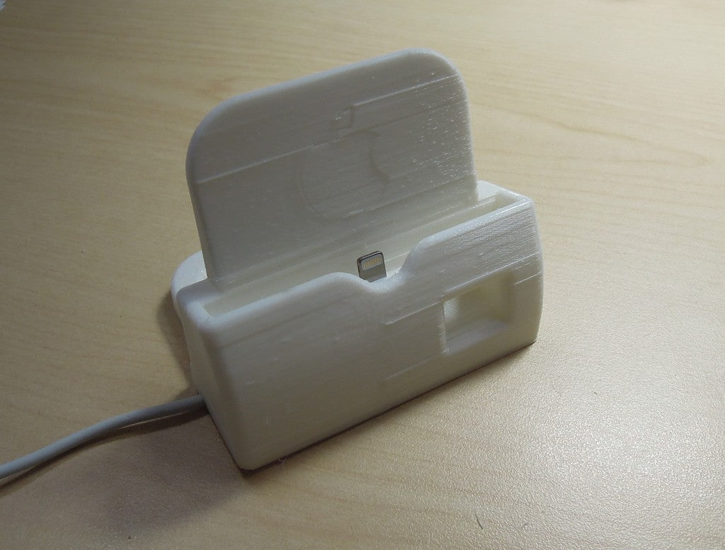 iPhone 6 och 6 Plus laddningsdocka med högtalarhorn och justerbar kabeldragning