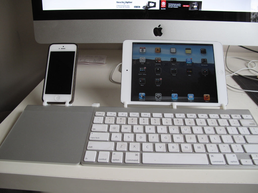 Enkelt iPhone- och iPad-ställ för Apple Wireless Keyboard och Trackpad