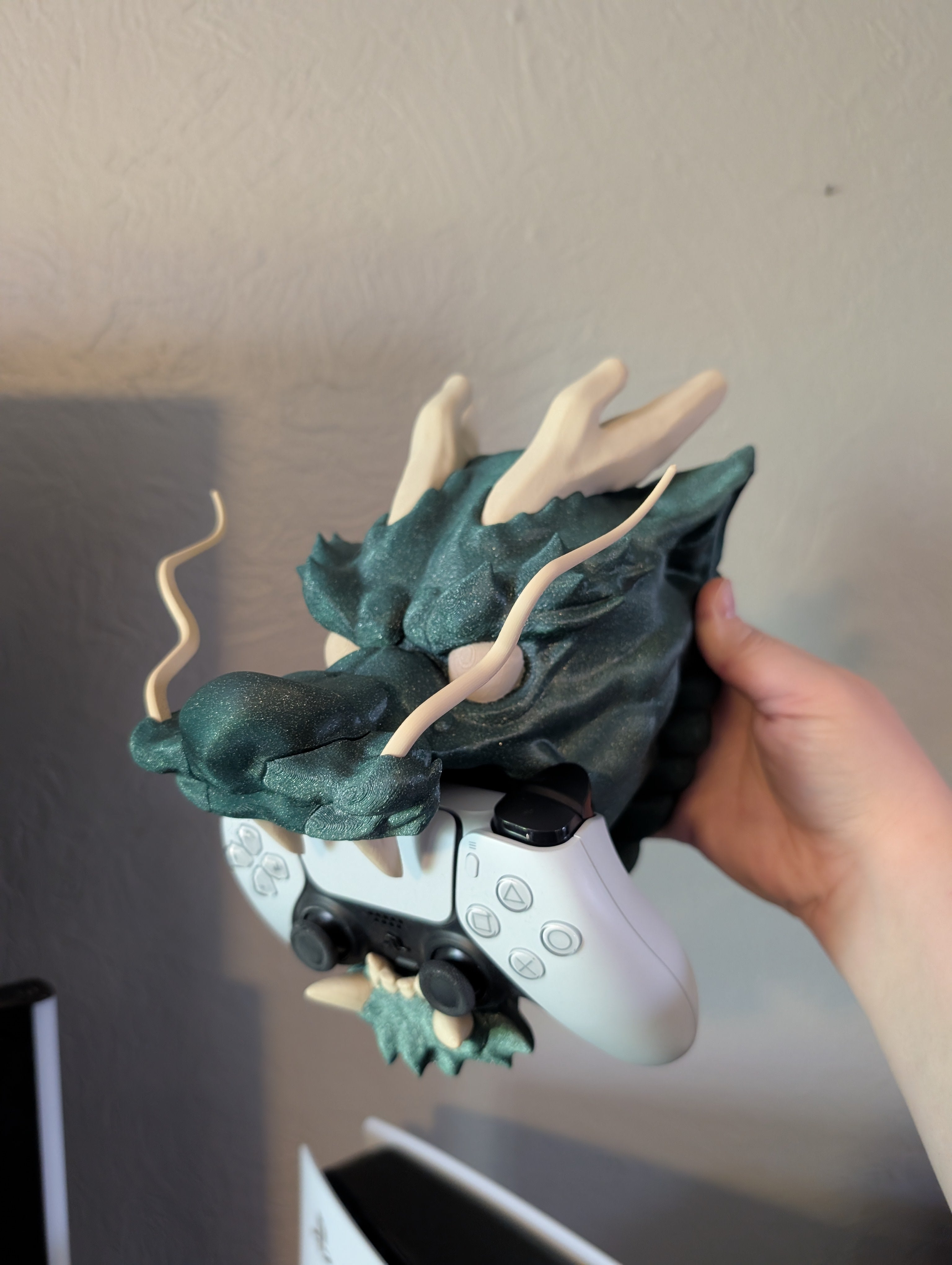 Dragon Controller Stand – Det ultimata skyddet för dina spelkontroller