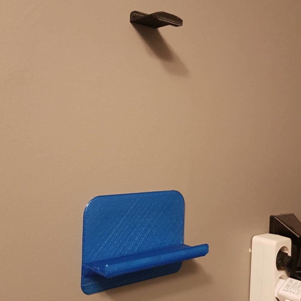 PS4 Slim Wall Mount