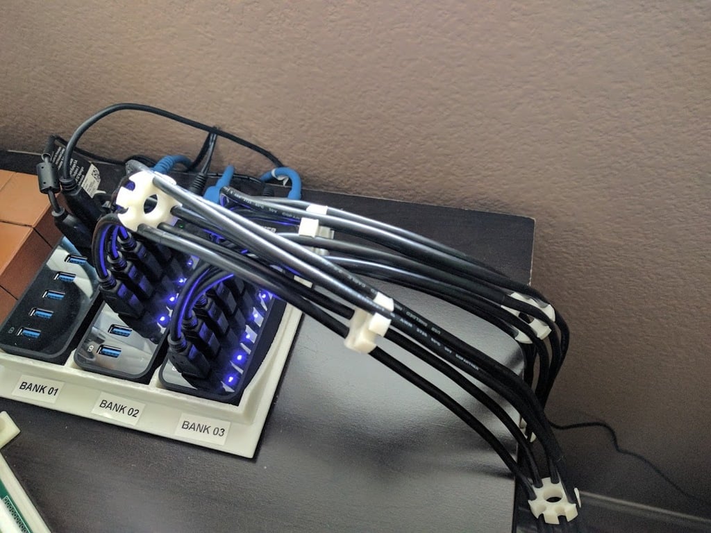 Heptagonal USB-kabelpaketorganisator