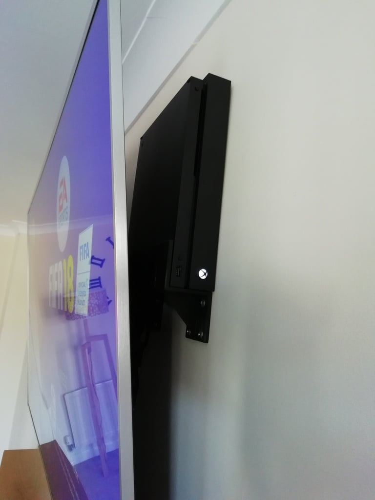 XBox One X - Väggfäste