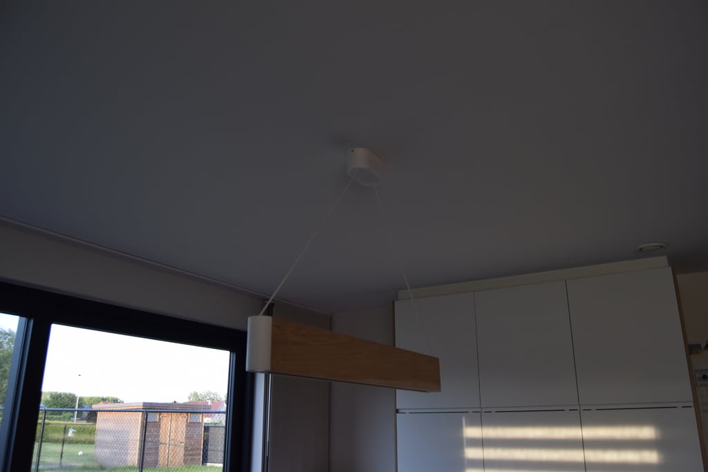 Philips Hue Ensis DIY taklampa