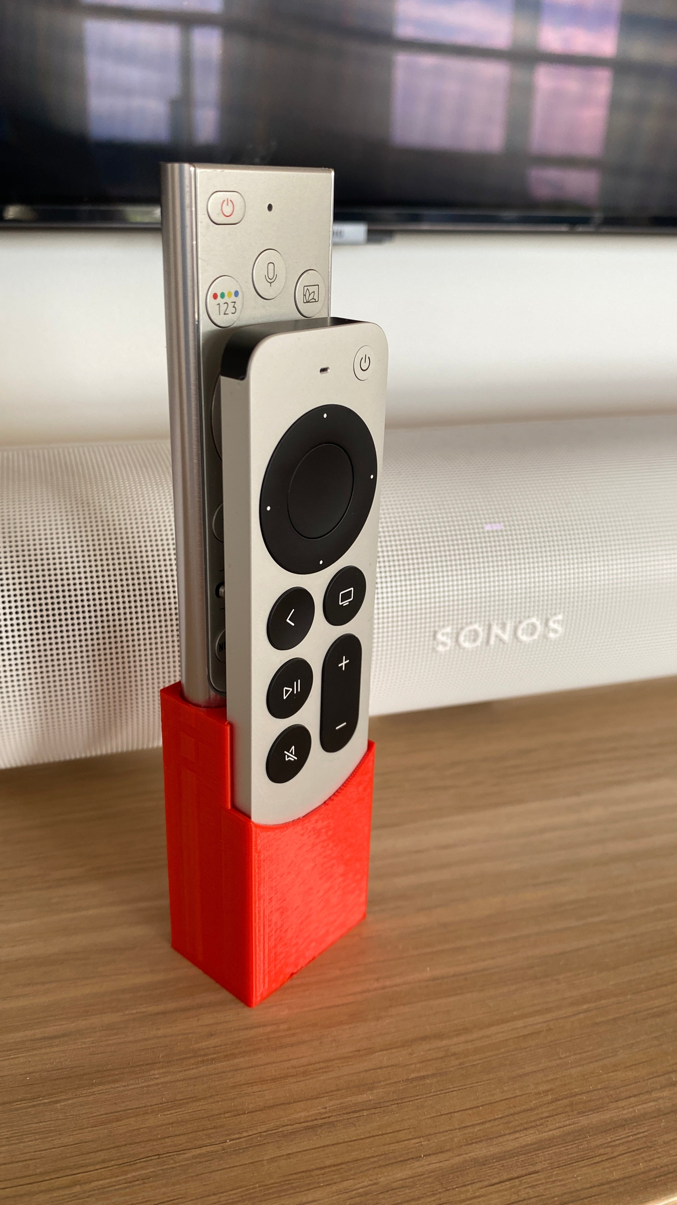 Vægmontering til Apple TV (2021) og Samsung TV fjernbetjening