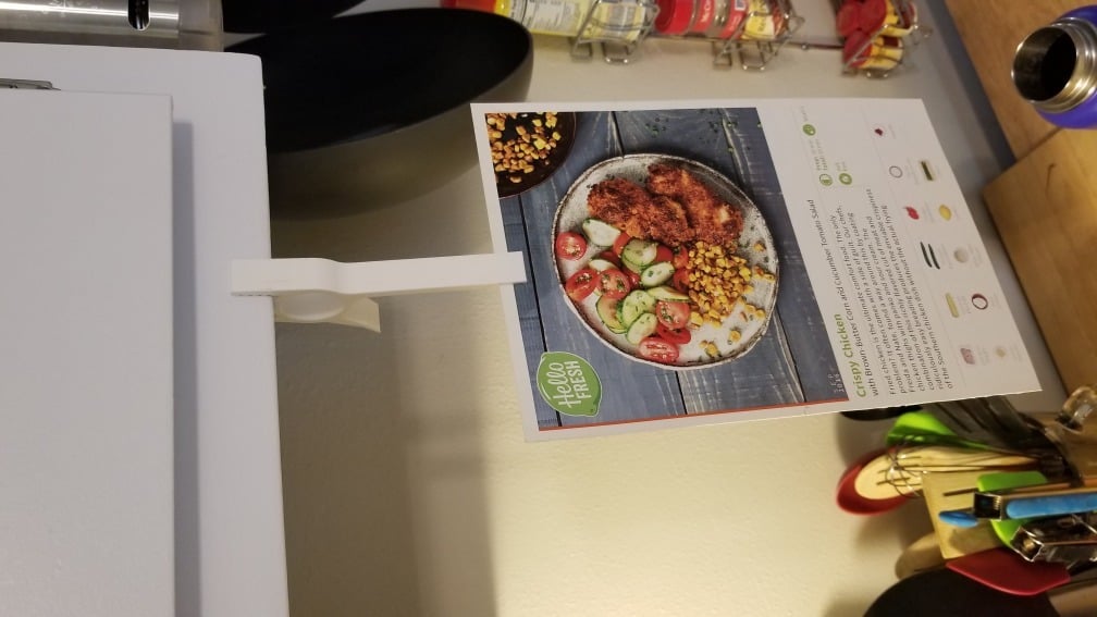Praktisk Opskriftsholder til Køkkenskabet