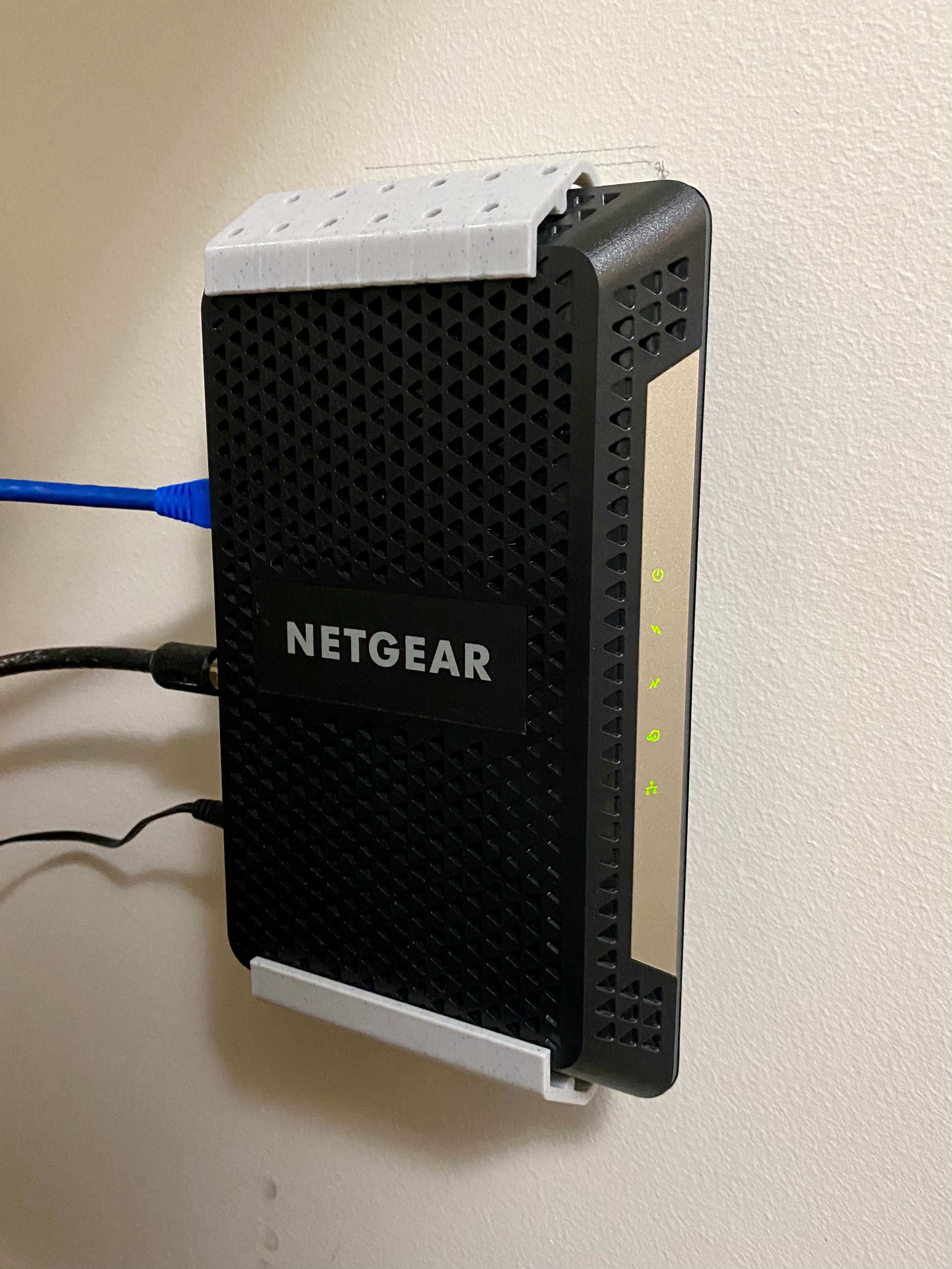 Netgear CM600 / CM1000 Vægmontering – Optimer Dit Netværkssetup