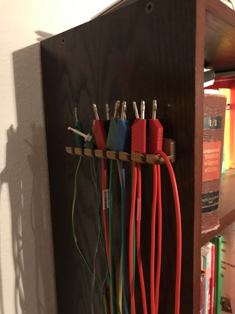 Kabelhängare för effektiv kabelhantering