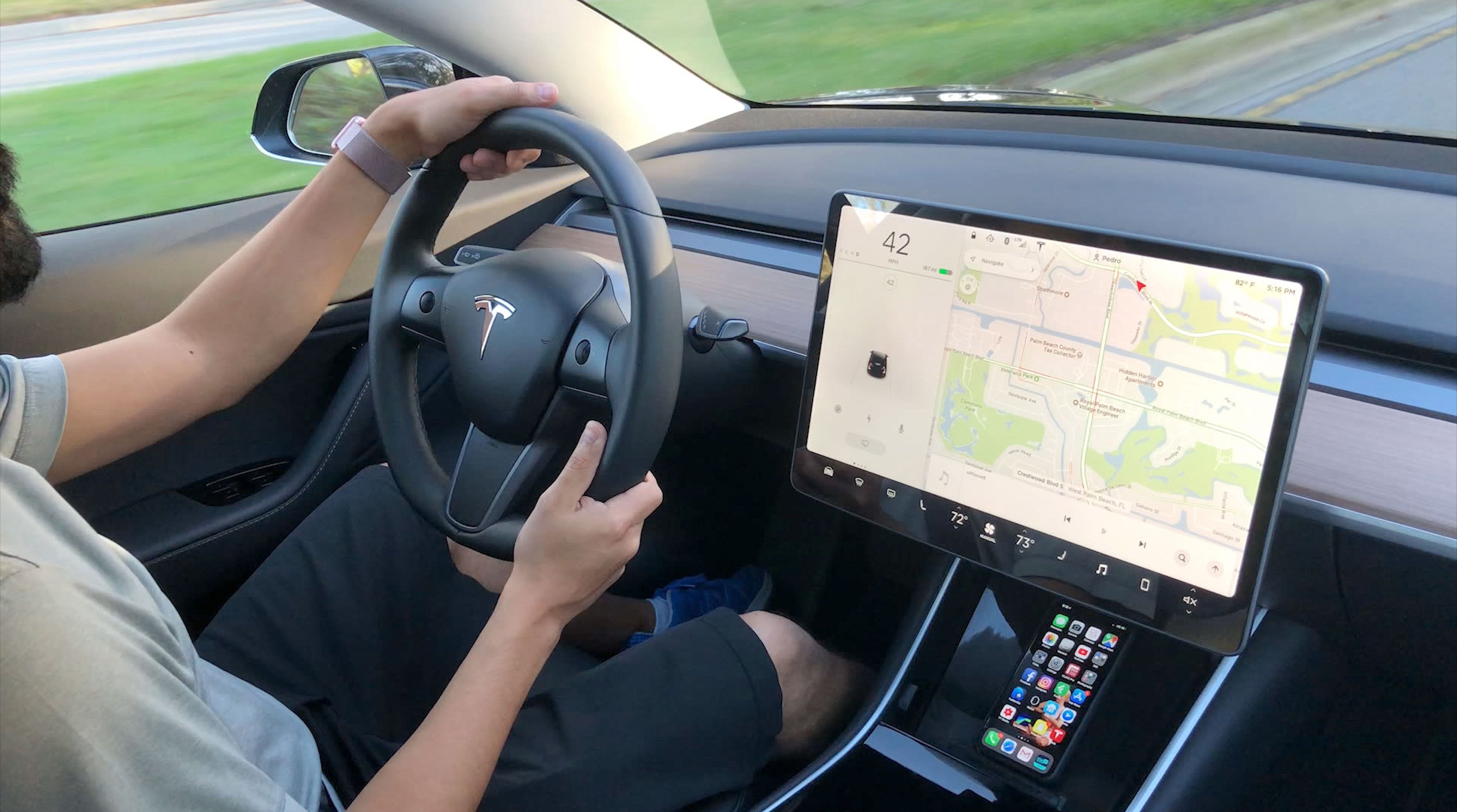 Trådlös Qi-laddare för Tesla Model 3