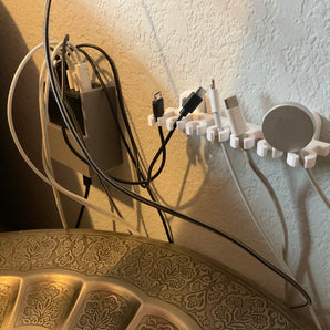 USB-kabelhållare för väggmontering - Organisera och optimera utrymmet