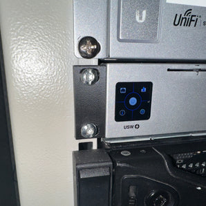 Unifi 1U Rackfäste
