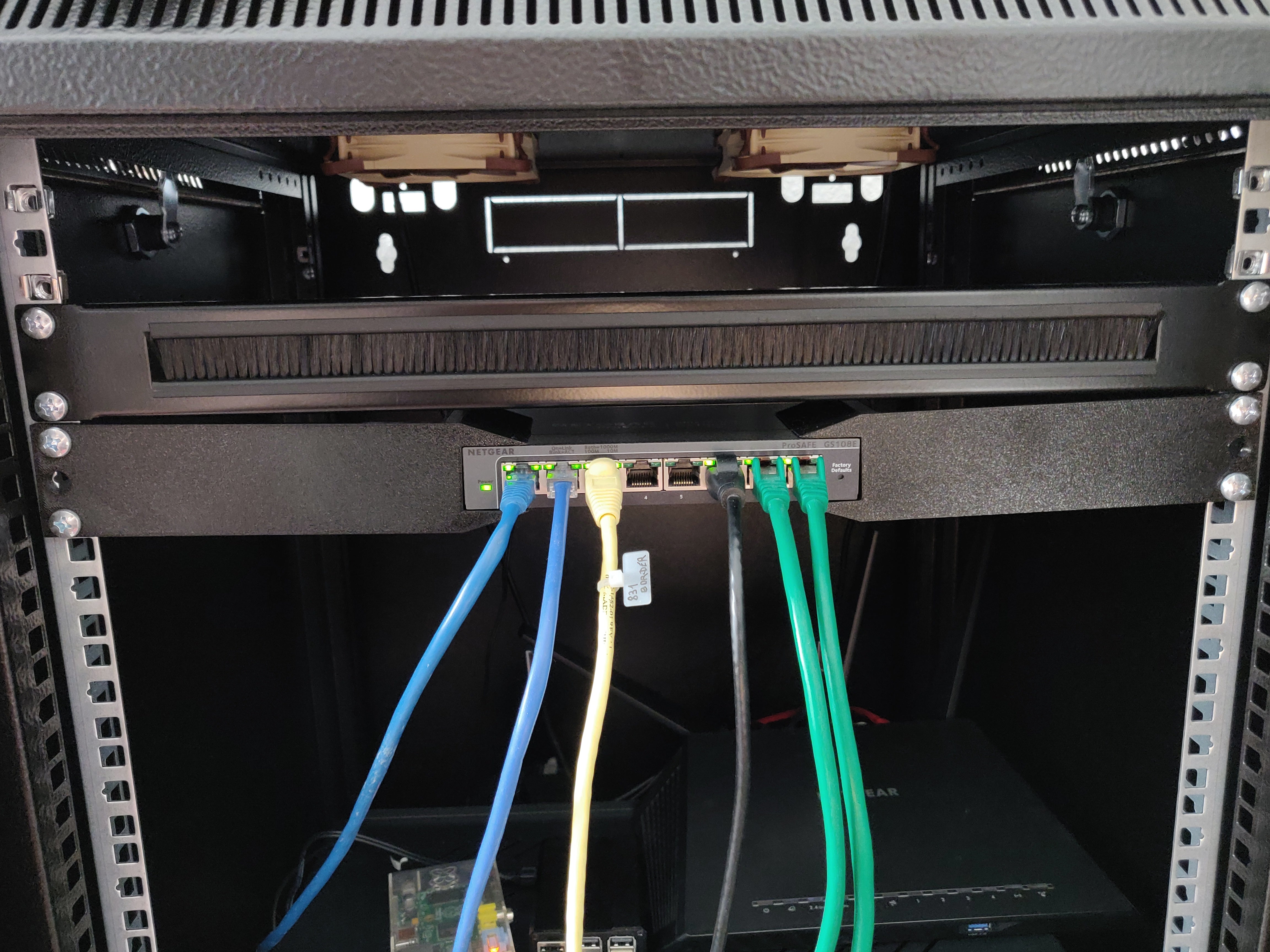 Netgear GS108E Rack Mount Switch