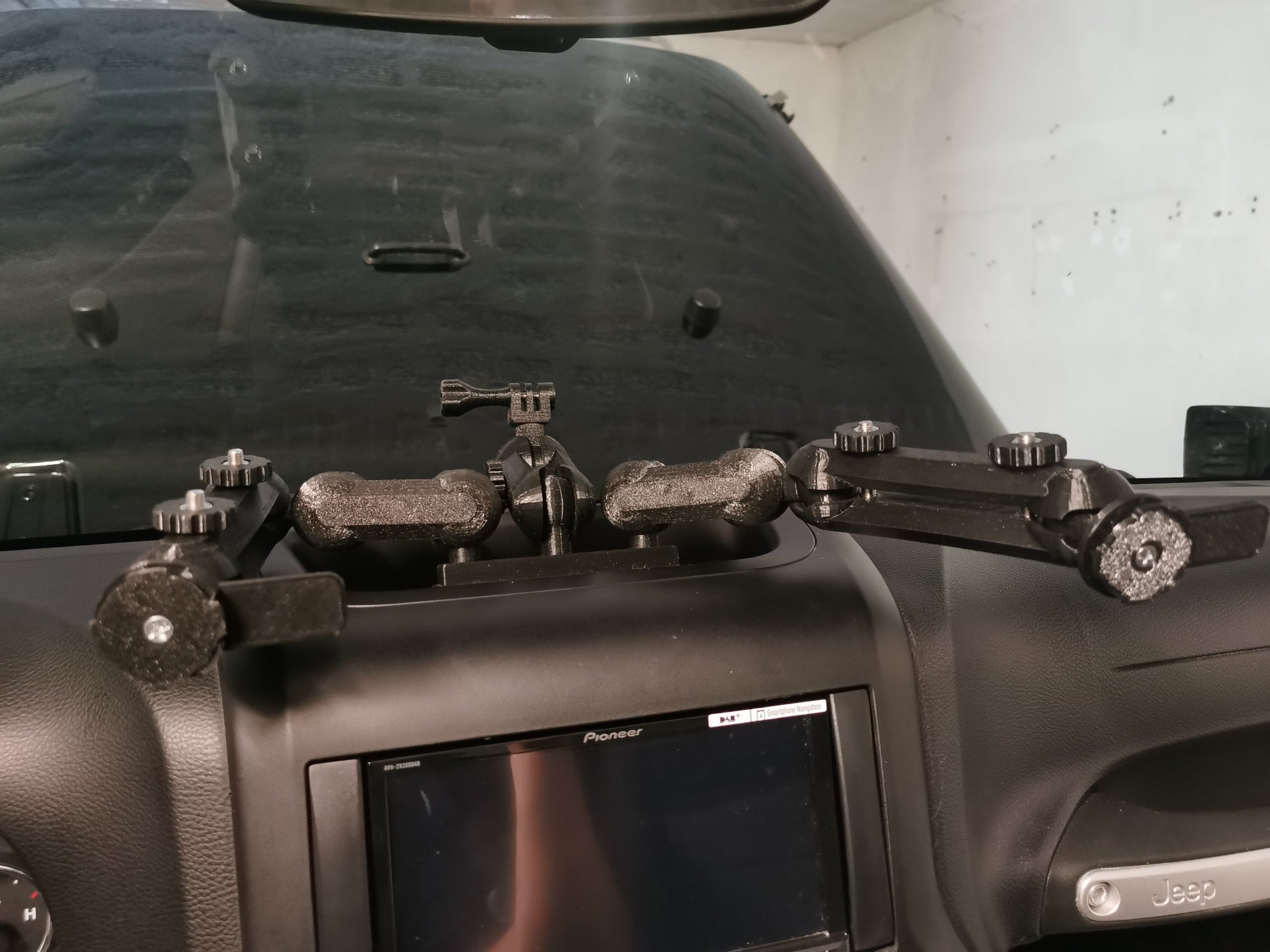 Jeep Wrangler JK Telefon-, surfplatta- och GoPro-hållare