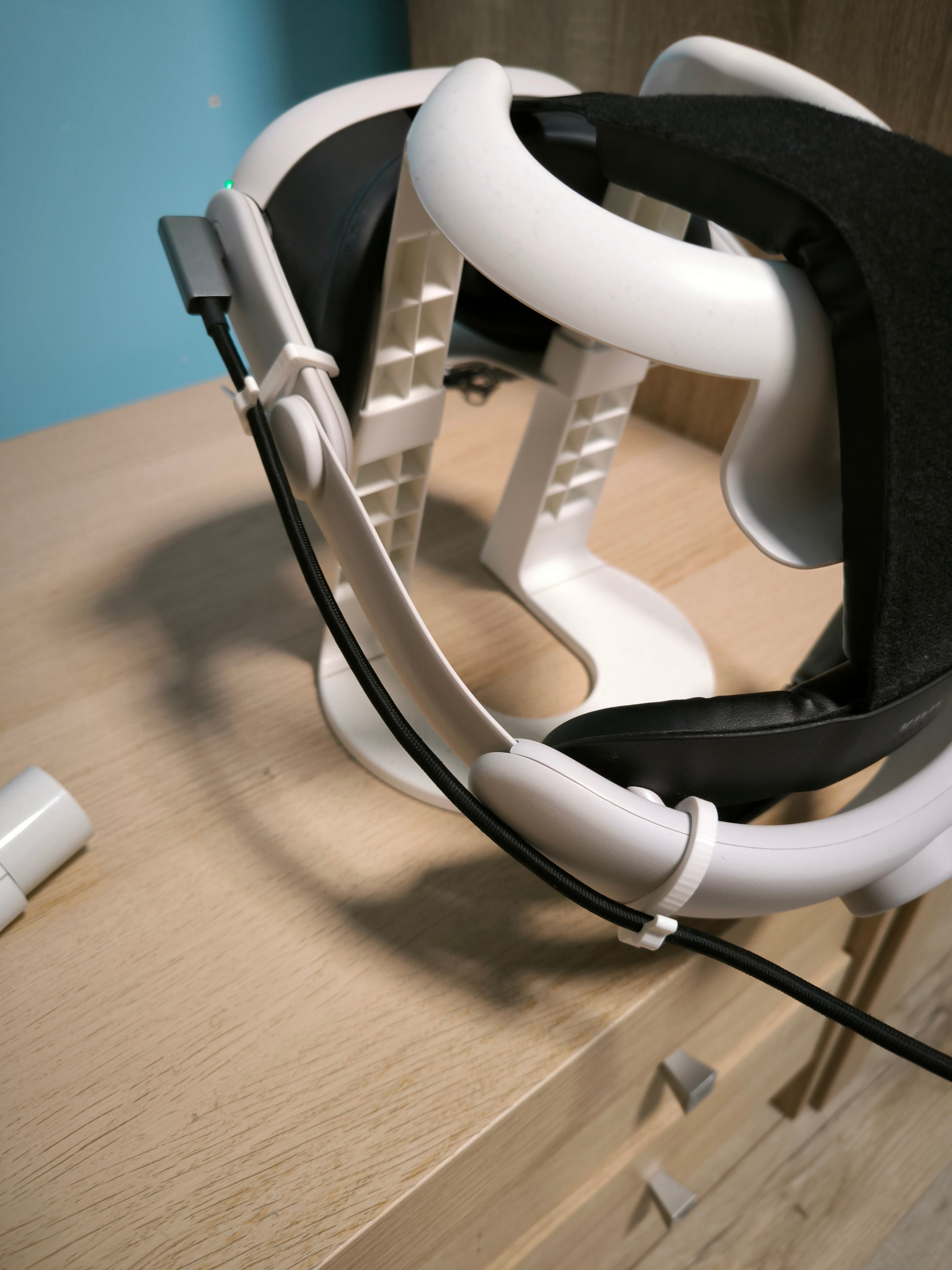 Meta Quest 3 USB-C kabelhållare för KIWI Comfort Head Strap