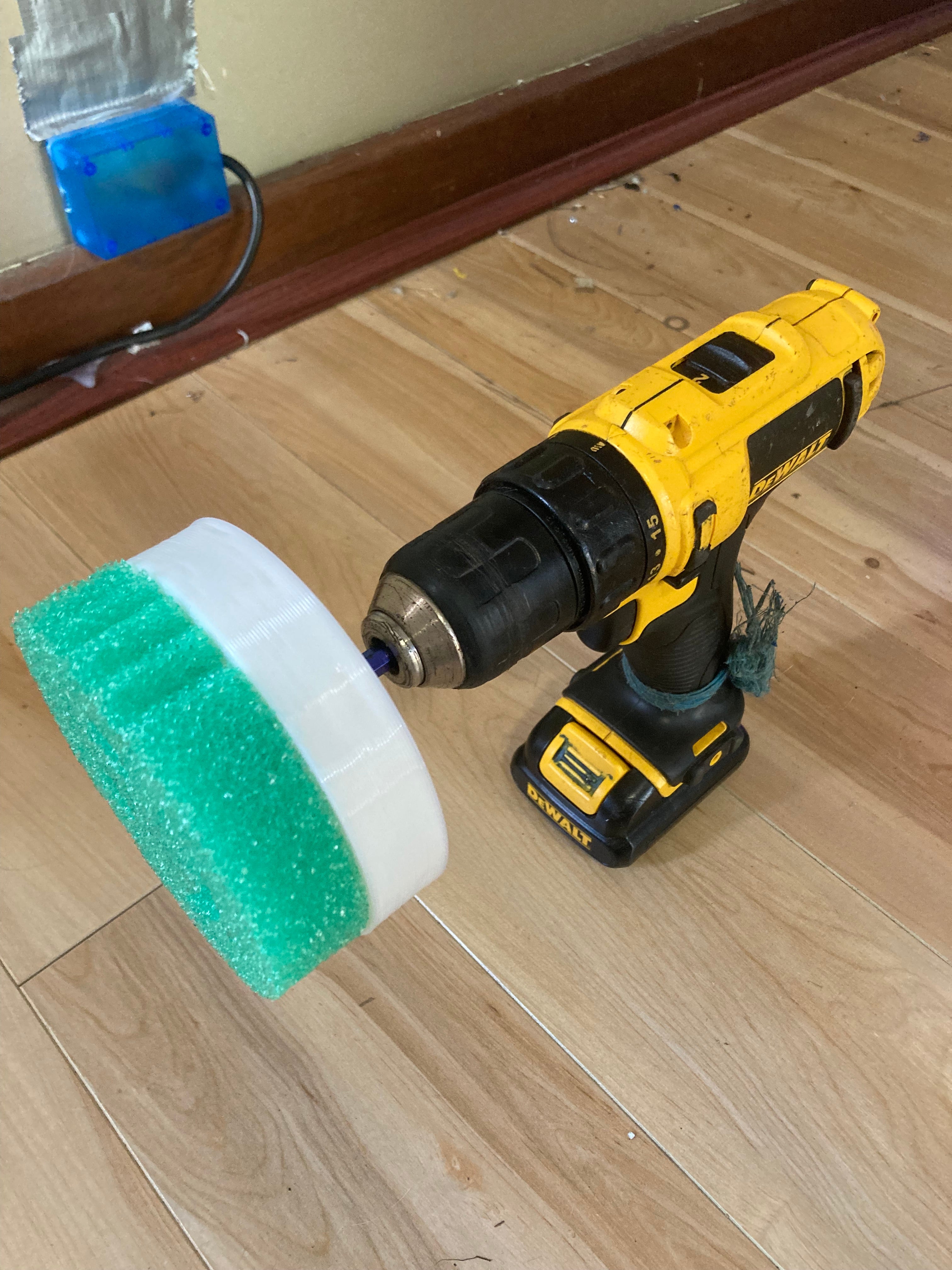 Drill Daddy – Effektiv Scrub Daddy Holder til Boremaskine