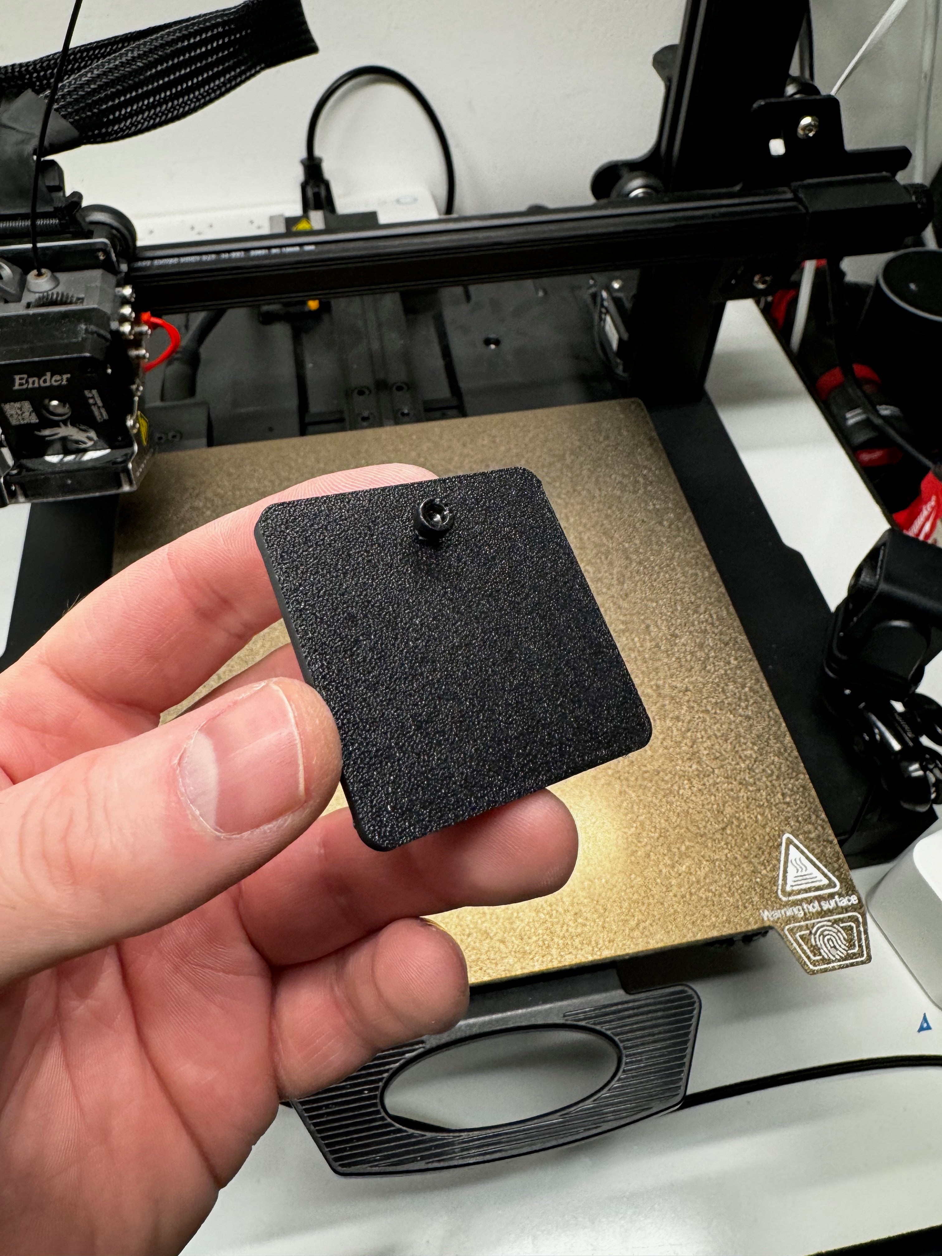 Wyze Cam v3 Husky Hörnhylla Montering – Optimerad Kameraplacering
