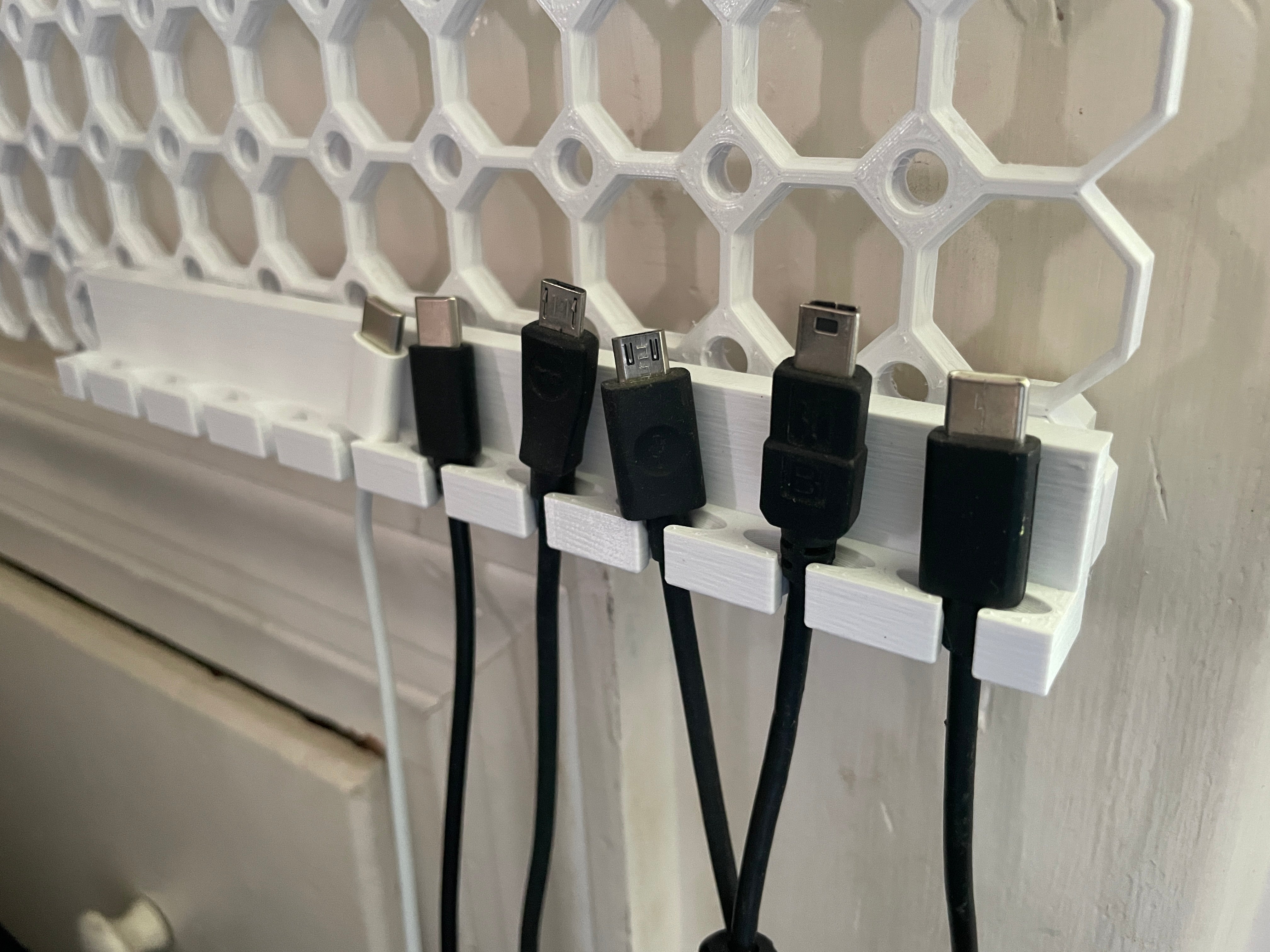 USB-kabelhållare för Multiboard med MultiConnect