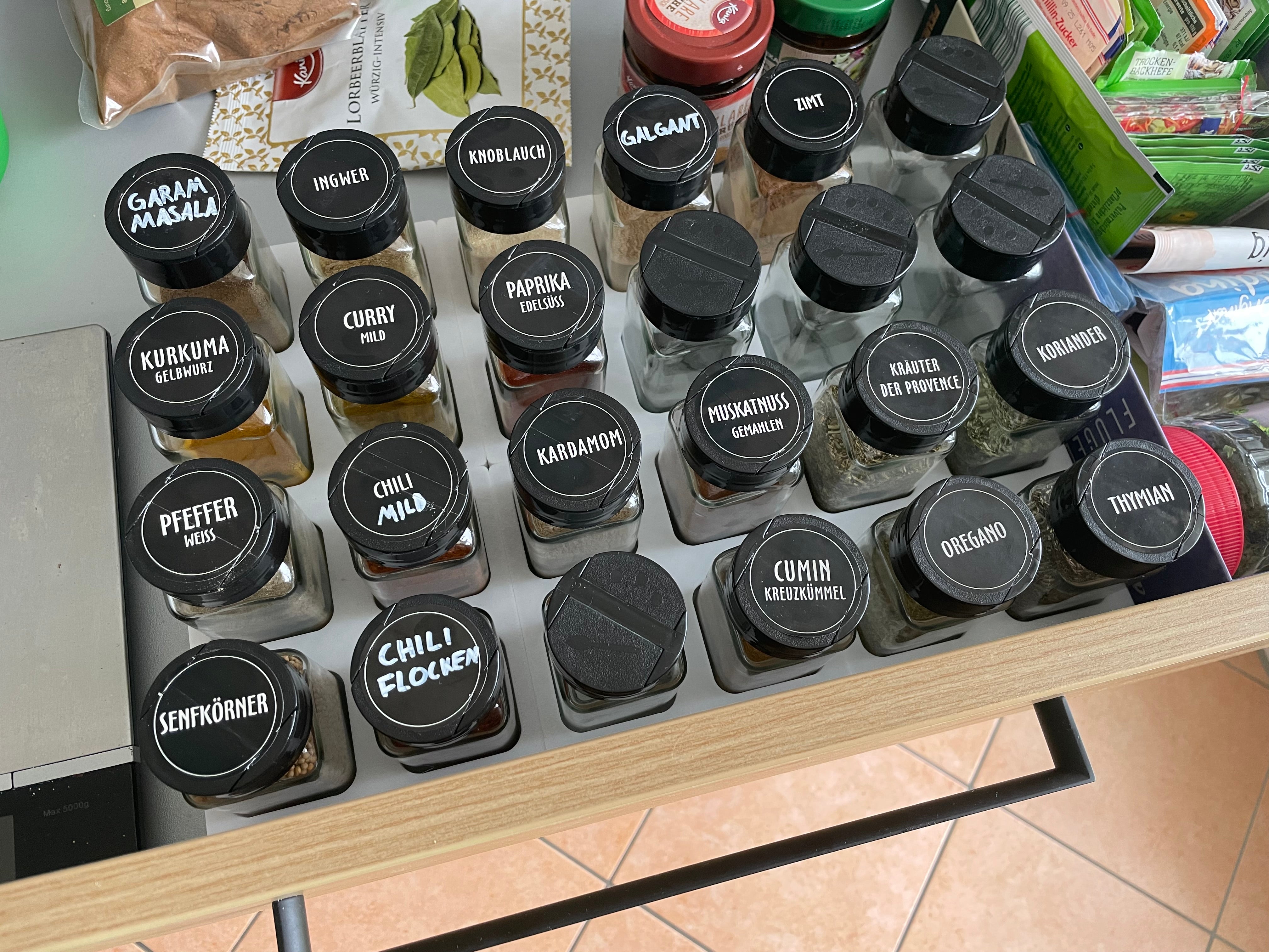 Kryddor i glas för Skuffer