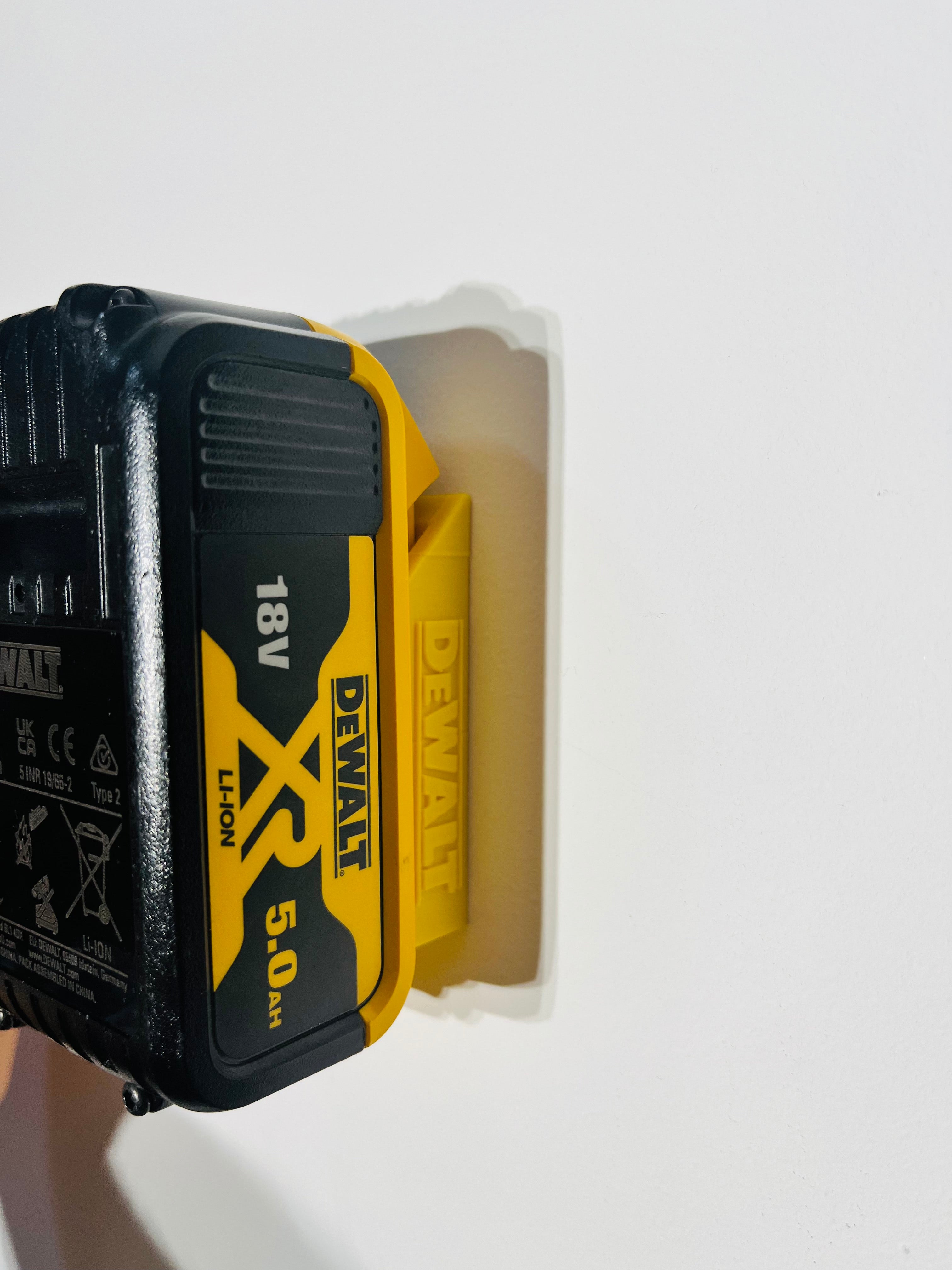 Duo DeWalt 18V batterihållare för vägg- och takmontering